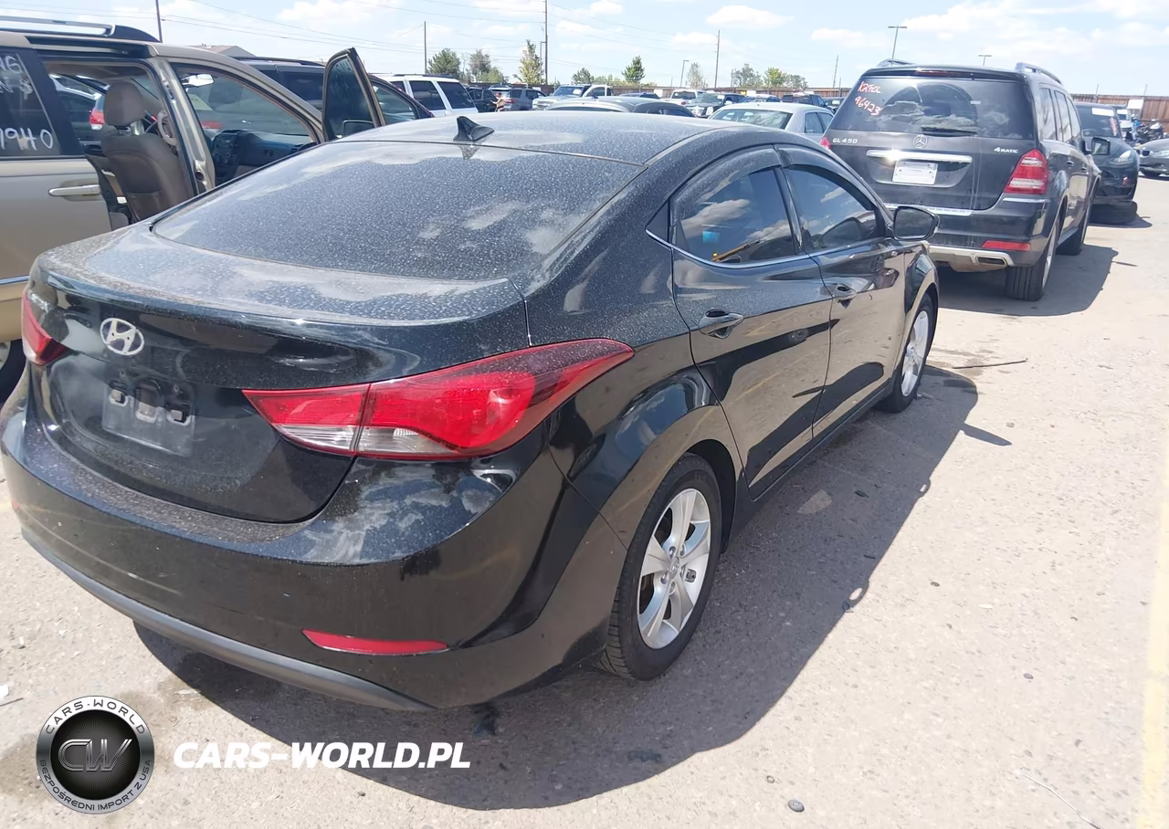 2016 Hyundai Elantra Value Edition VIN:5NPDH4AE6GH679975 - 4