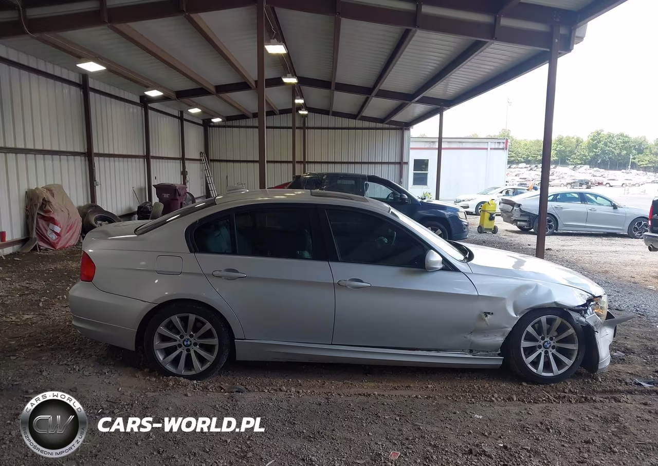 2011 BMW 328I VIN:WBAPH7G55BNM56533 - 13
