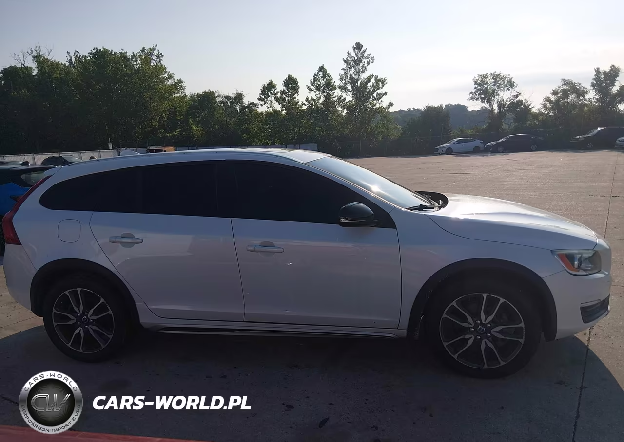 2016 Volvo V60 Cross Country T5 VIN:YV4612HK0G1003085 - 13