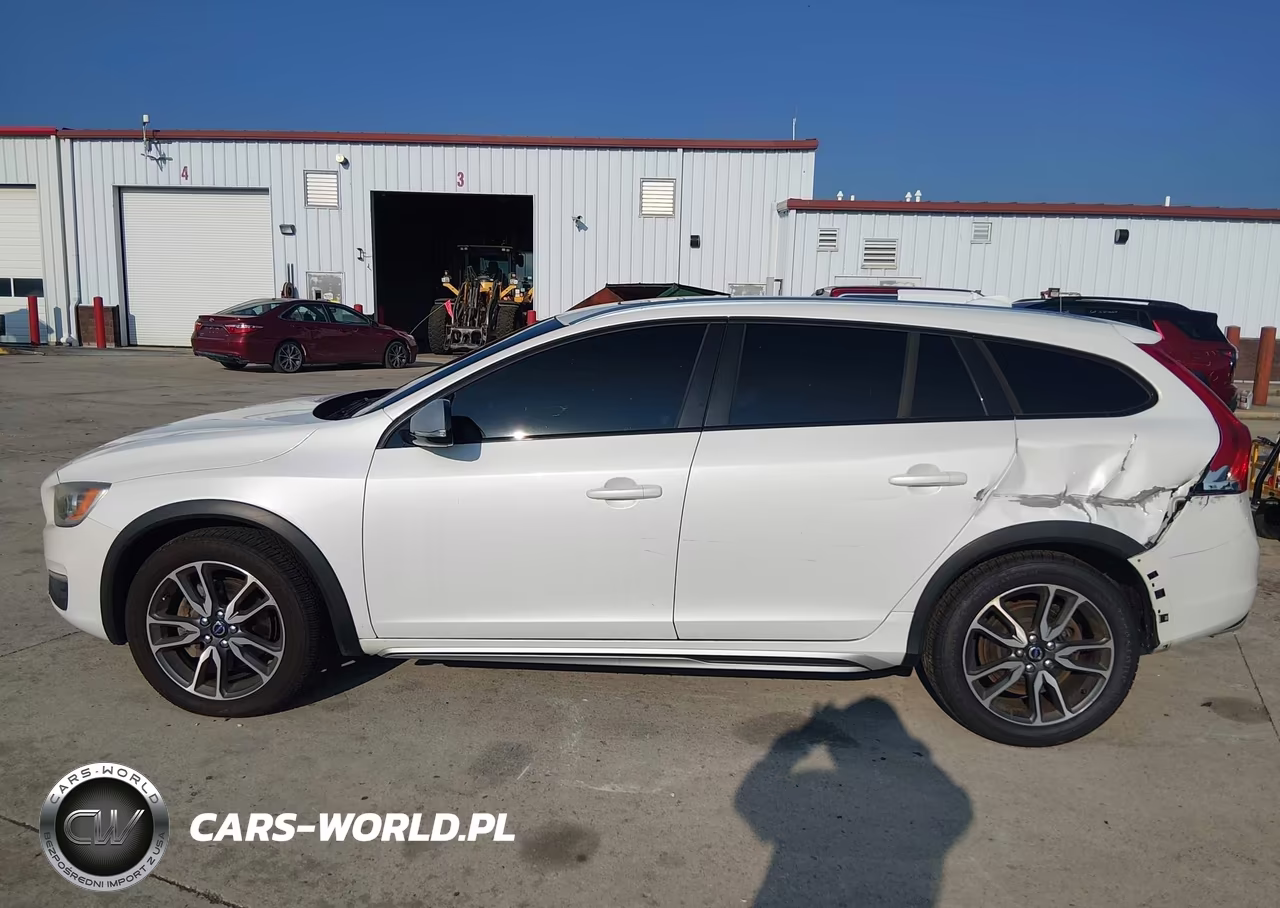2016 Volvo V60 Cross Country T5 VIN:YV4612HK0G1003085 - 14