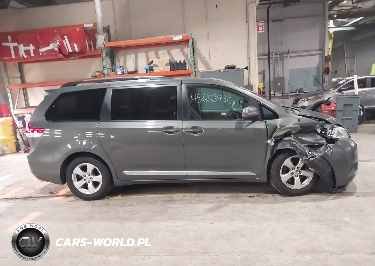 2013 Toyota Sienna Le V6 8 Passenger VIN:5TDKK3DC5DS325870 - 13