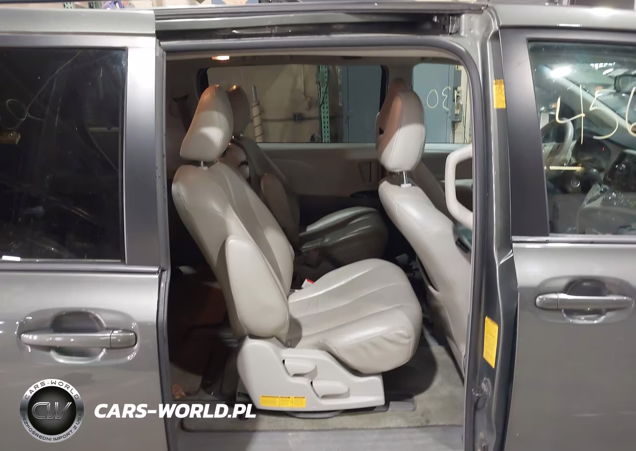2013 Toyota Sienna Le V6 8 Passenger VIN:5TDKK3DC5DS325870 - 8