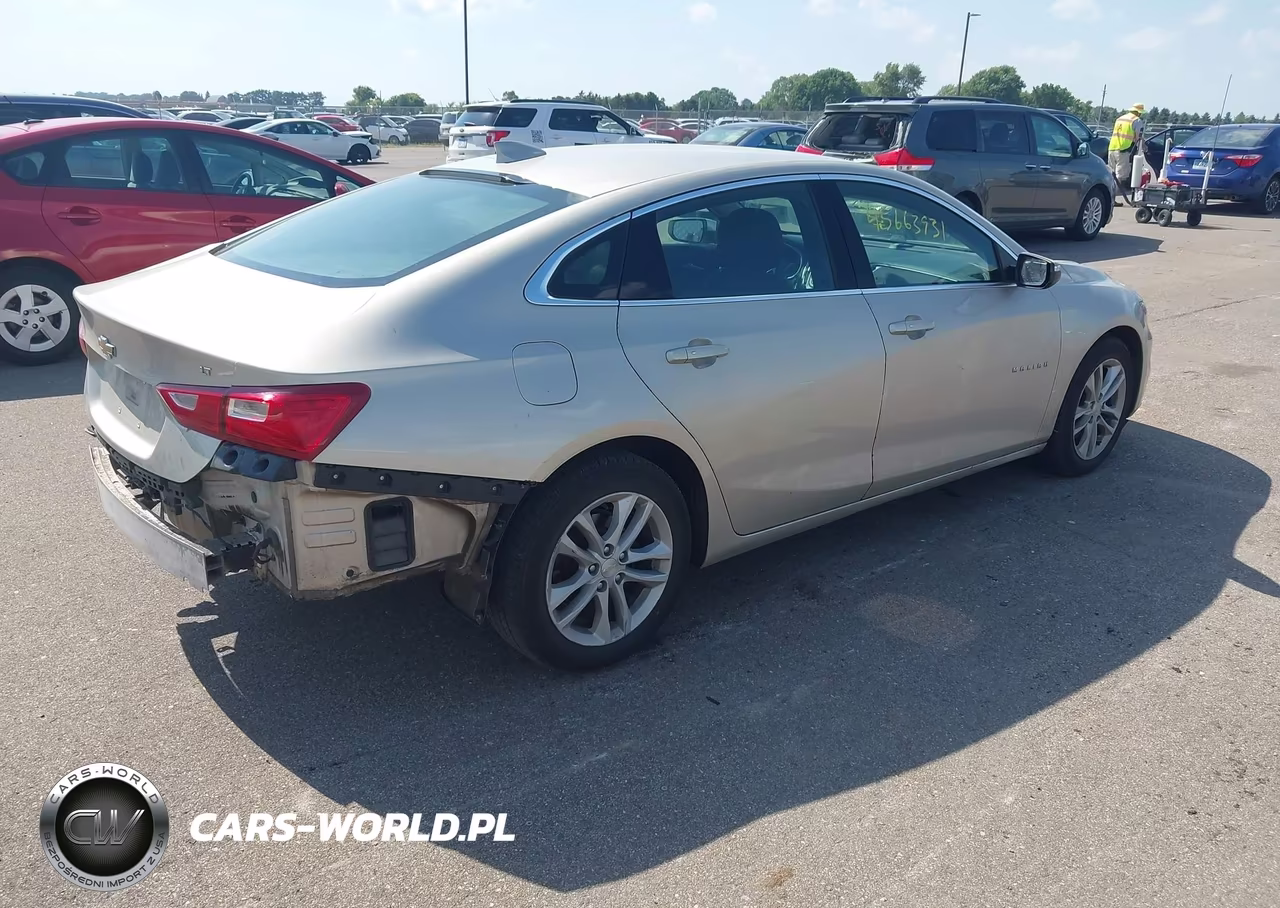 2016 Chevrolet Malibu 1Lt VIN:1G1ZE5ST0GF324823 - 4