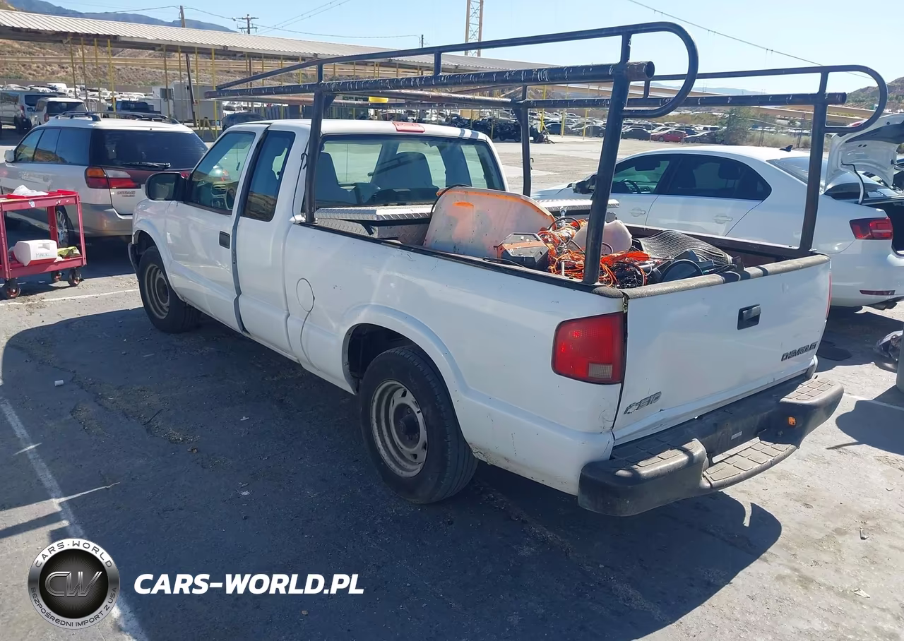 2003 Chevrolet S-10 VIN:1GCCS19X838251335 - 3