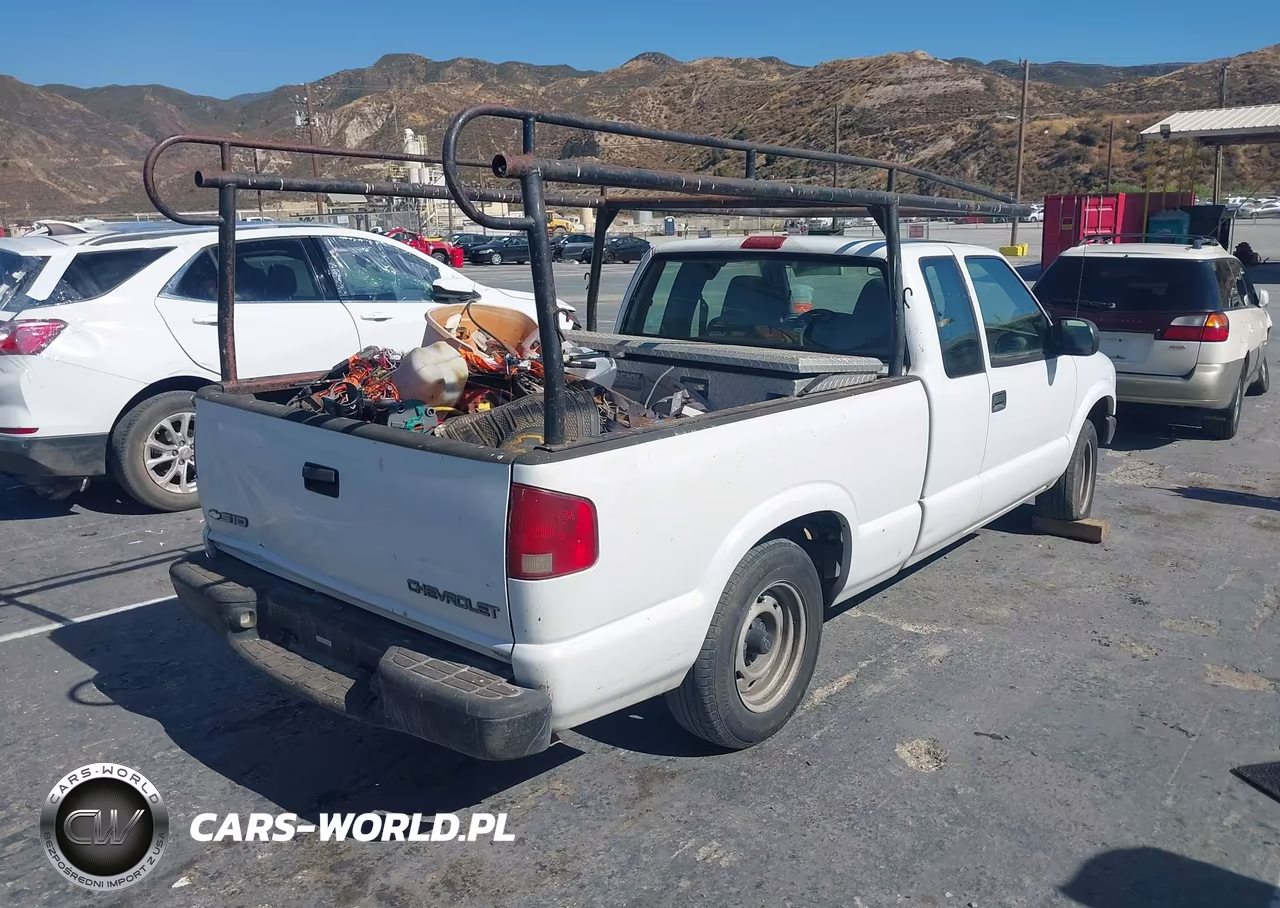 2003 Chevrolet S-10 VIN:1GCCS19X838251335 - 4
