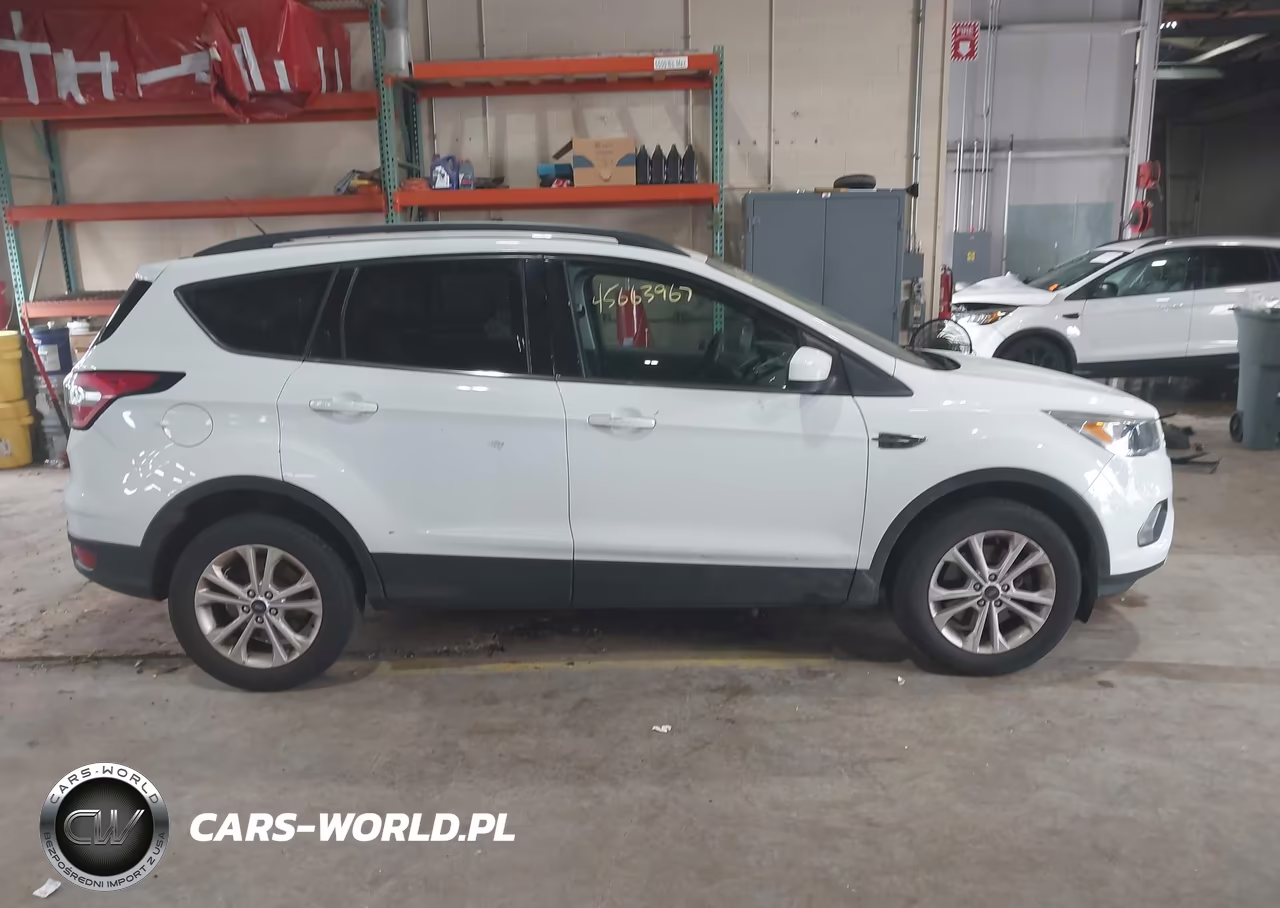 2018 Ford Escape Se VIN:1FMCU9GD9JUD19594 - 13