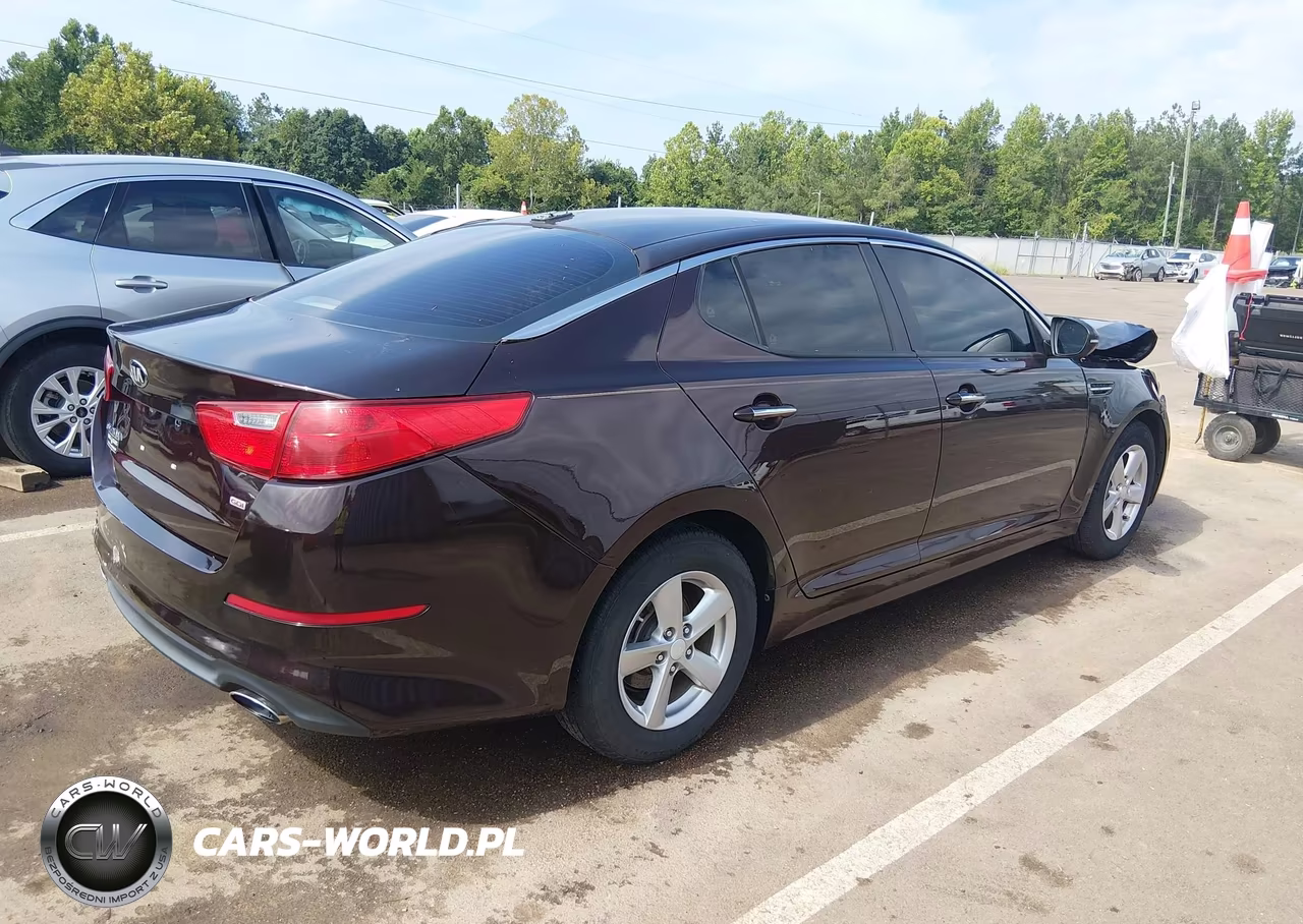 2015 Kia Optima Lx VIN:5XXGM4A77FG418617 - 4