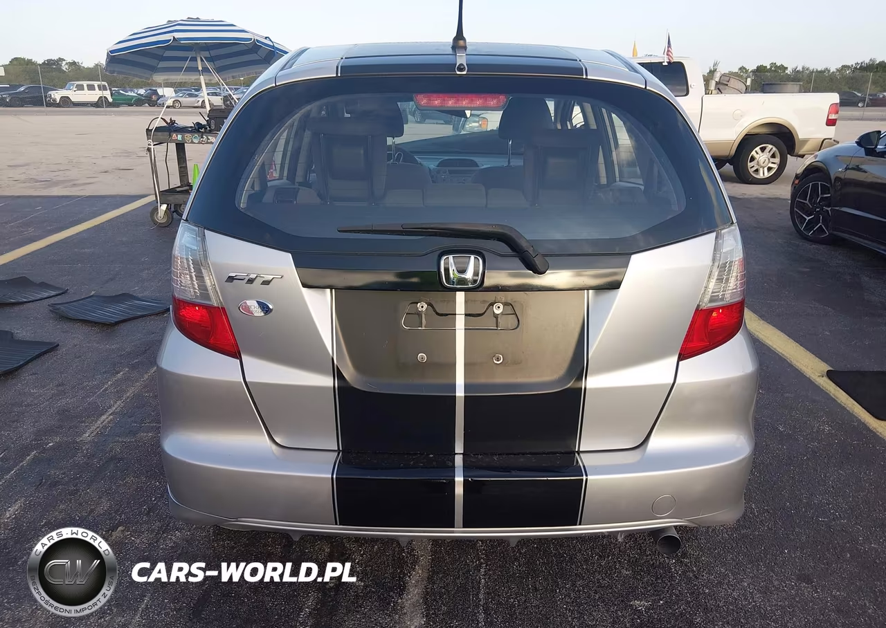 2013 Honda Fit VIN:JHMGE8H36DC057898 - 16