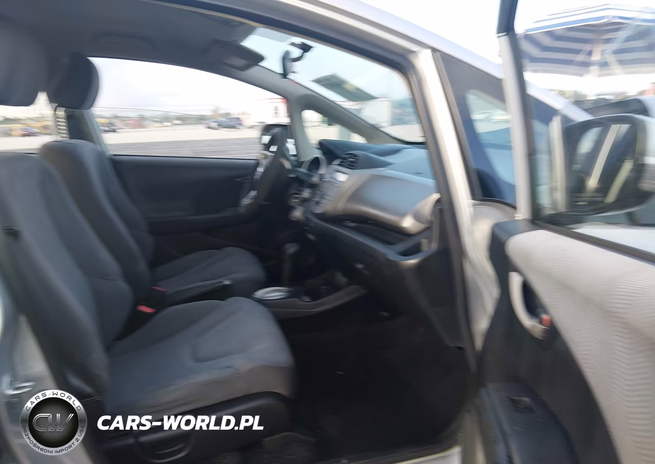 2013 Honda Fit VIN:JHMGE8H36DC057898 - 5