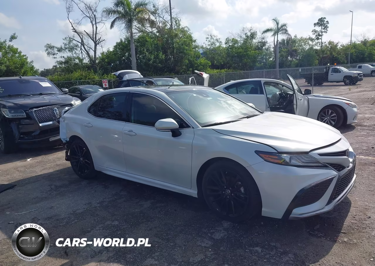 2022 Toyota Camry Xse – zdjęcie 1 z 16