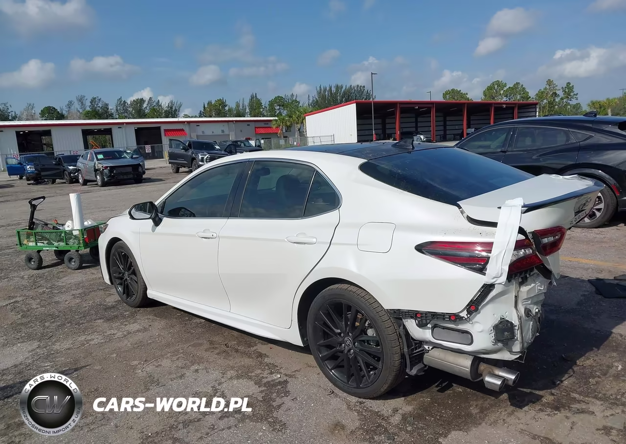 2022 Toyota Camry Xse VIN:4T1K61AKXNU002363 - 3