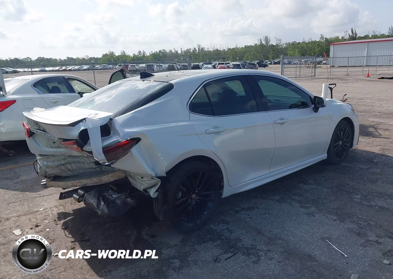 2022 Toyota Camry Xse VIN:4T1K61AKXNU002363 - 4