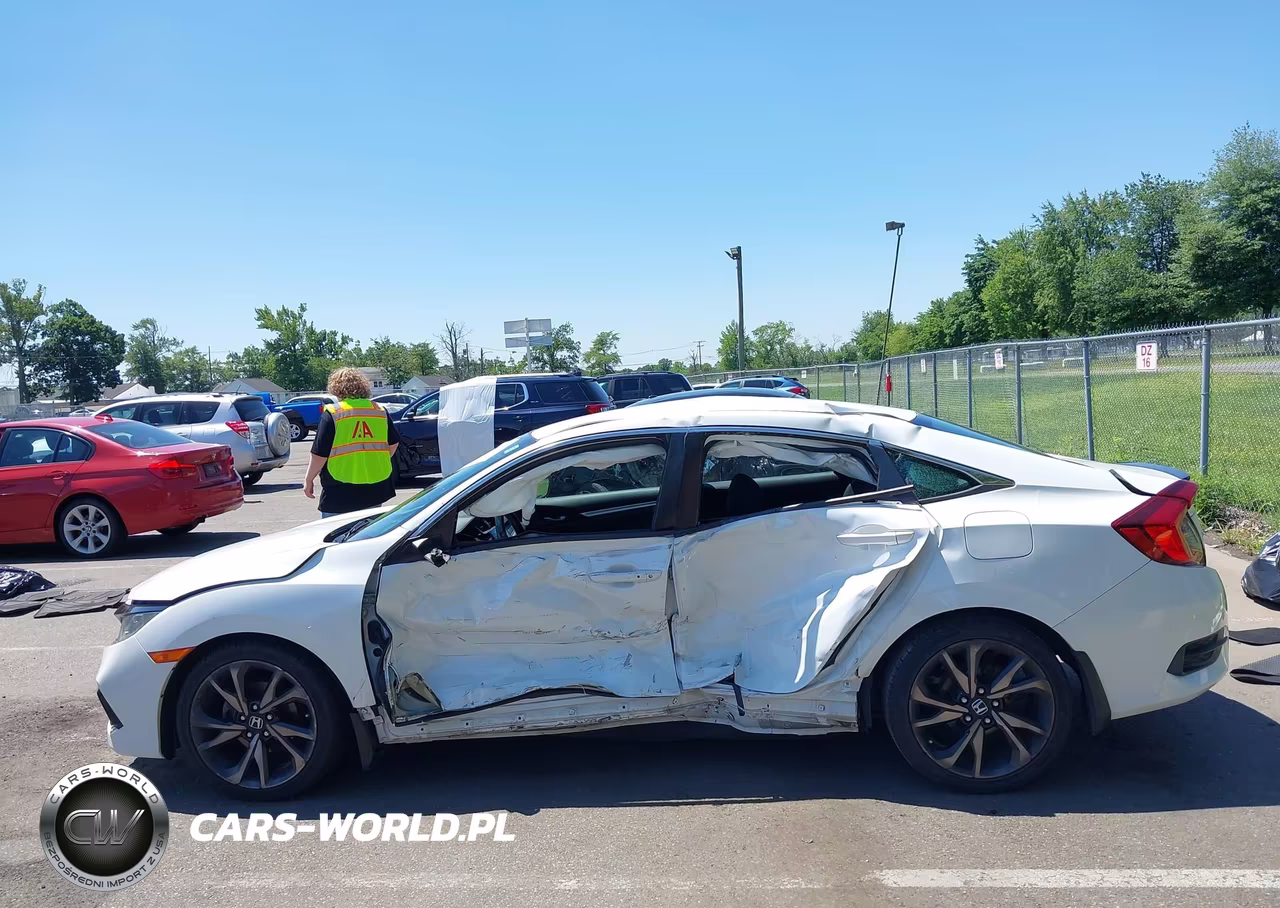 2020 Honda Civic Sport VIN:2HGFC2F81LH563814 - 14