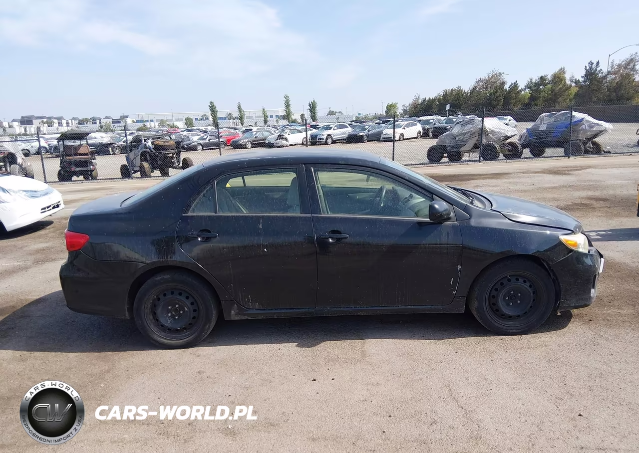 2012 Toyota Corolla Le VIN:JTDBU4EEXC9178104 - 13
