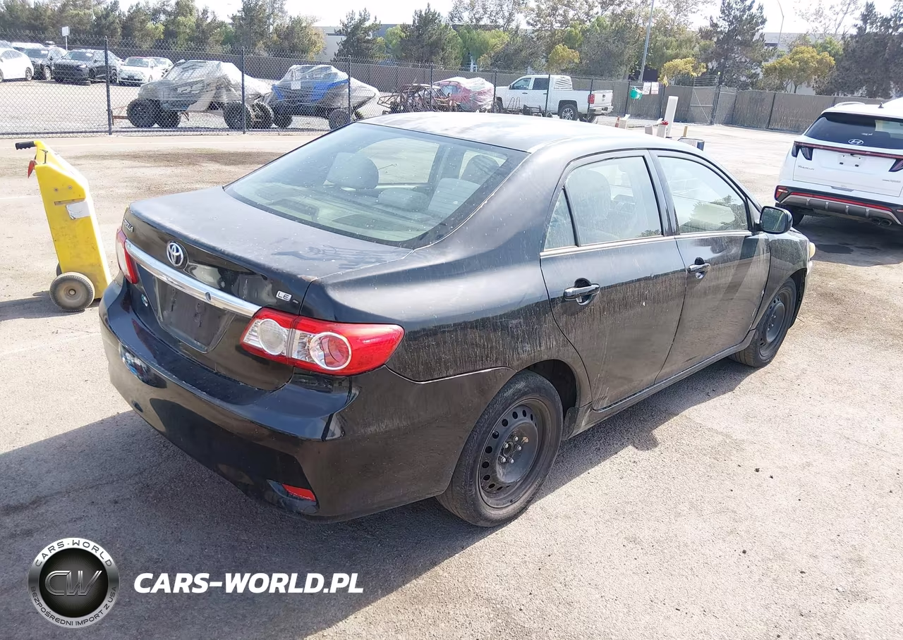 2012 Toyota Corolla Le VIN:JTDBU4EEXC9178104 - 4