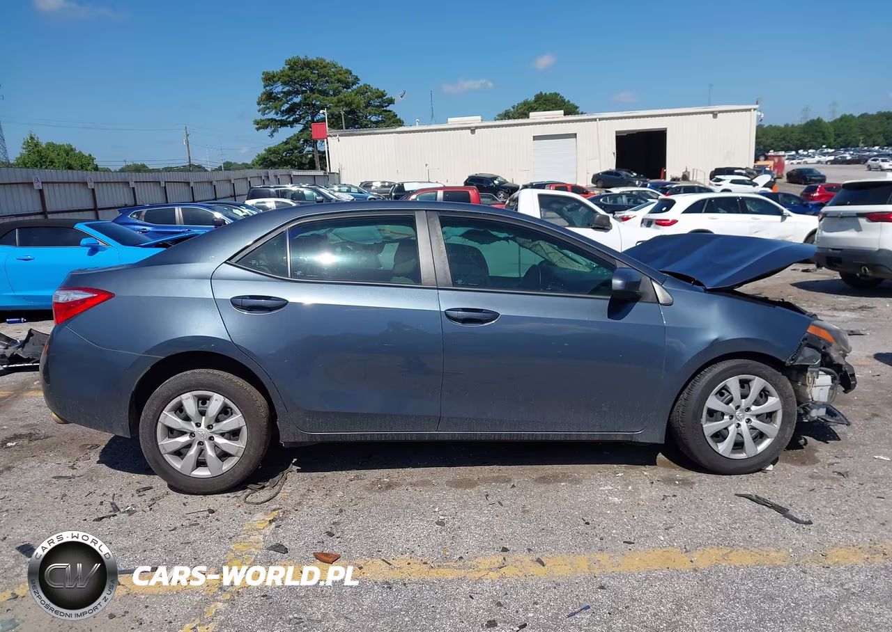 2015 Toyota Corolla Le VIN:2T1BURHE1FC421273 - 13