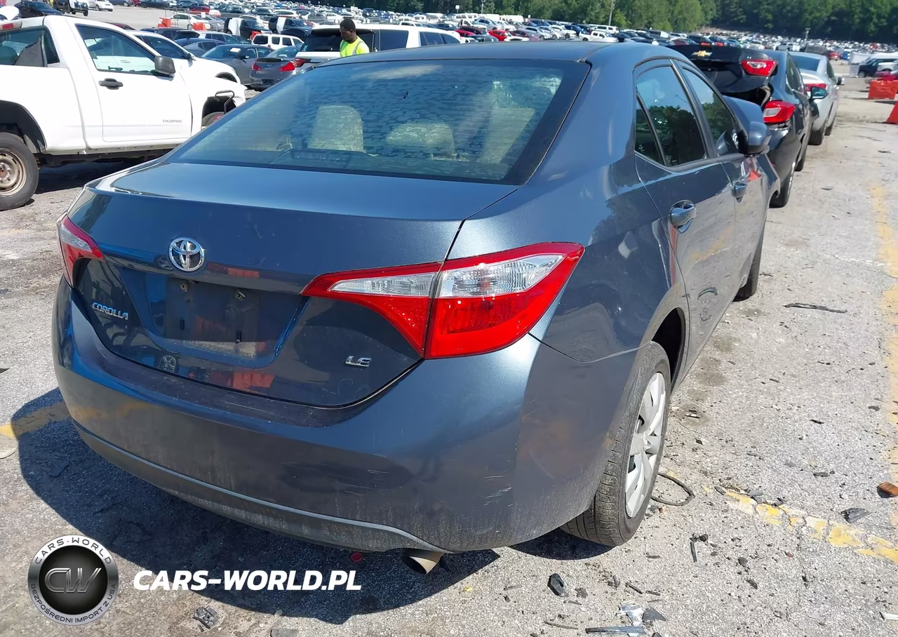 2015 Toyota Corolla Le VIN:2T1BURHE1FC421273 - 4