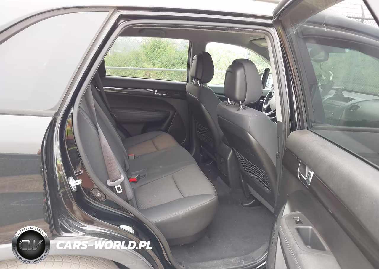 2011 Kia Sorento Lx VIN:5XYKT4A13BG071673 - 8
