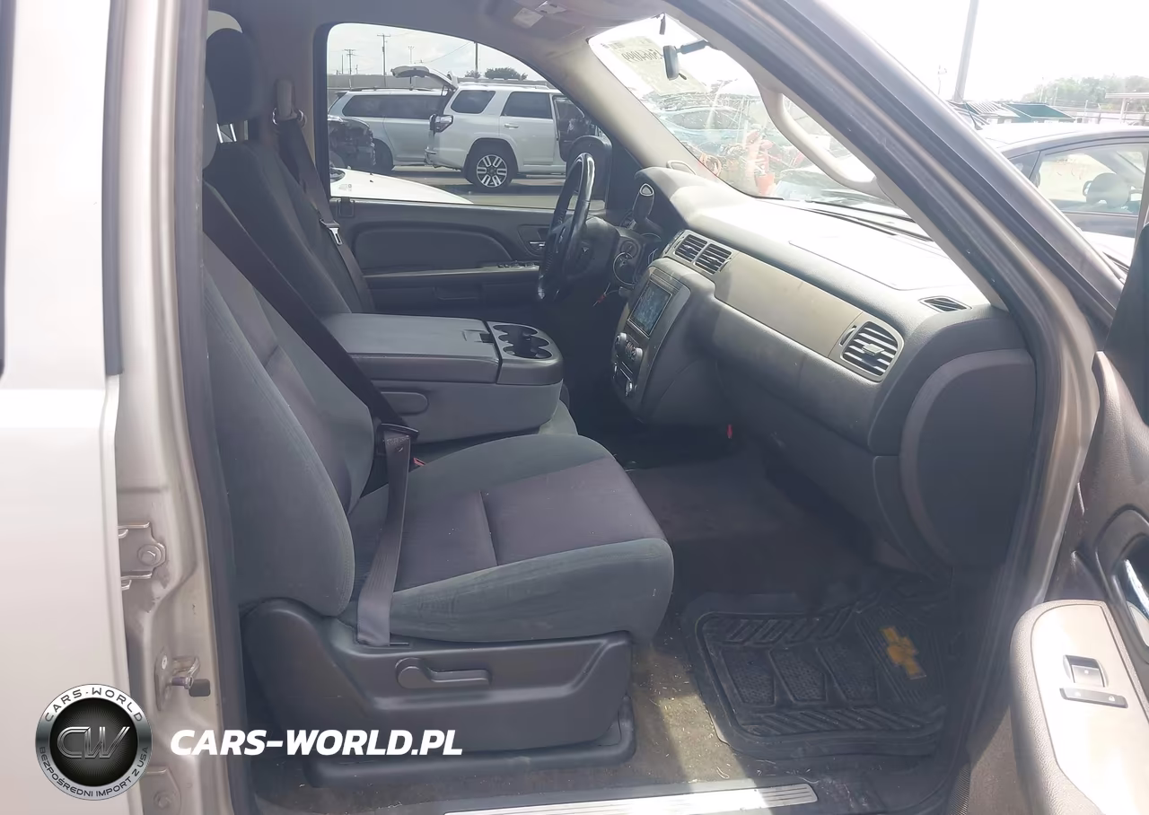 2009 Chevrolet Tahoe Ls VIN:1GNFK13009R189805 - 5