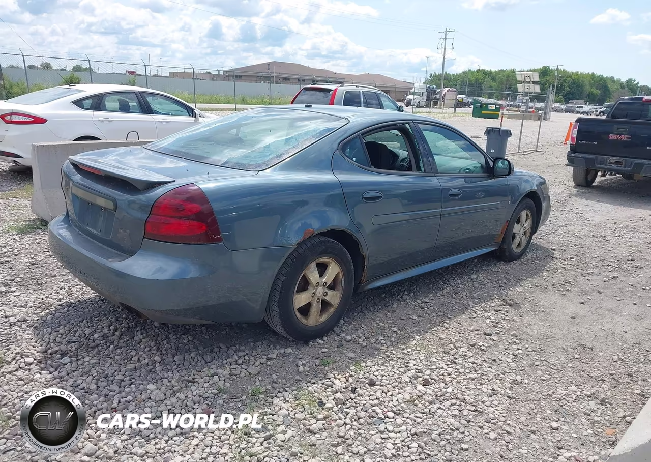 2007 Pontiac Grand Prix VIN:2G2WP582371156125 - 4