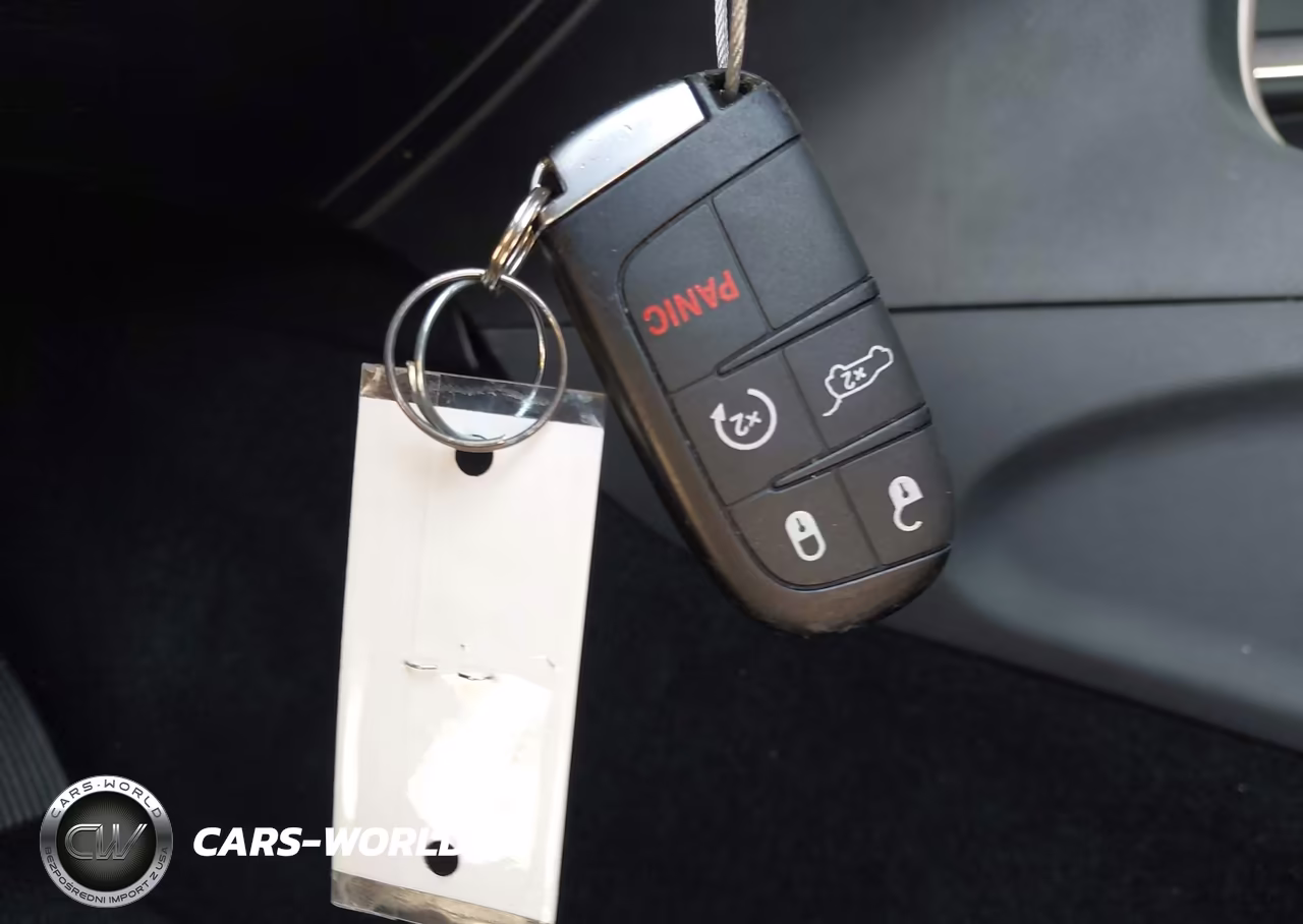 2015 Jeep Grand Cherokee Summit VIN:1C4RJFJG4FC609988 - 11