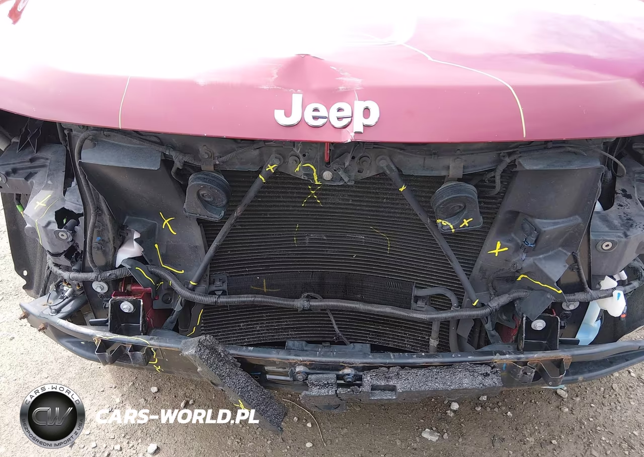 2015 Jeep Grand Cherokee Summit VIN:1C4RJFJG4FC609988 - 18