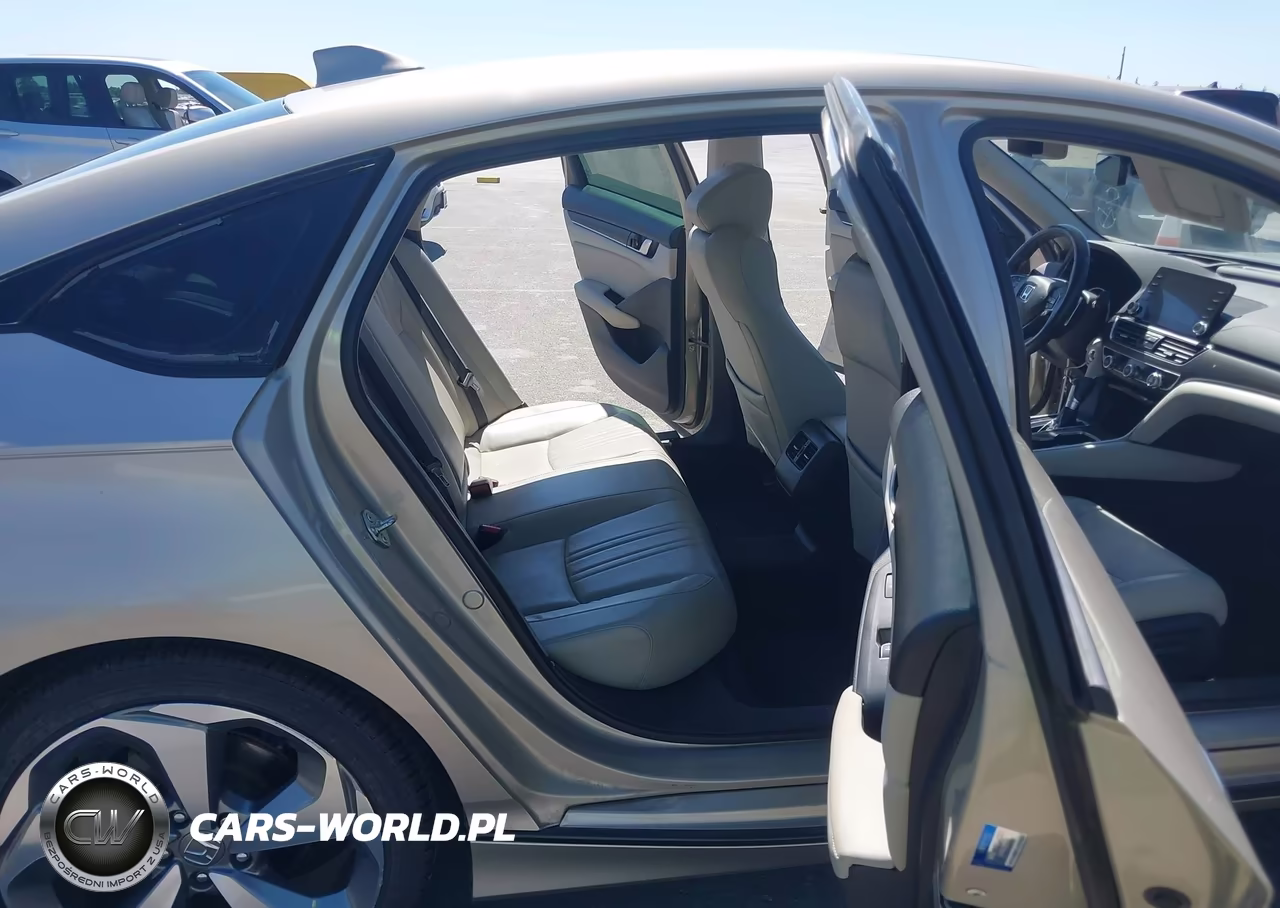 2018 Honda Accord Touring VIN:1HGCV1F97JA218024 - 8