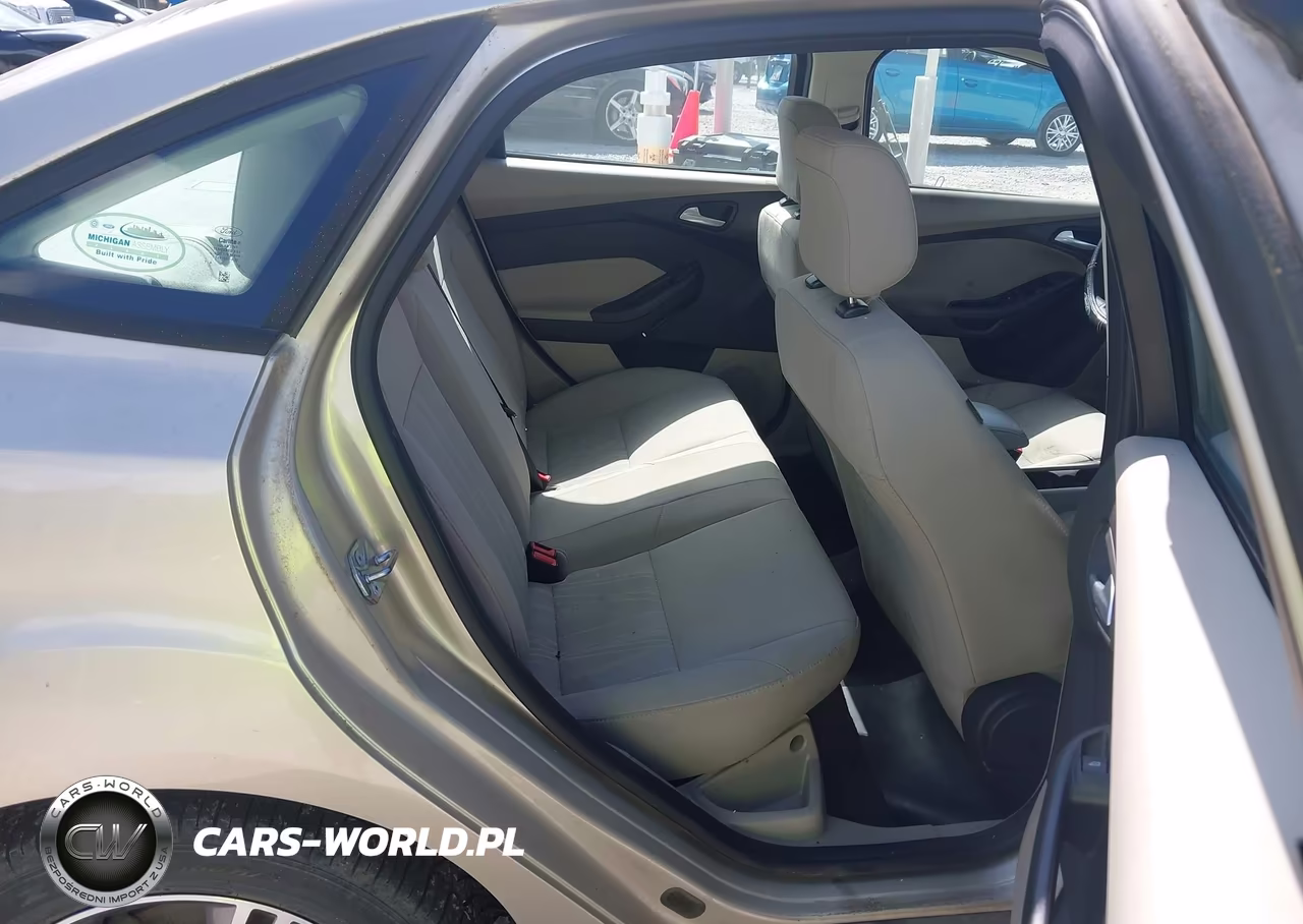 2018 Ford Focus Se VIN:1FADP3FE7JL284993 - 8