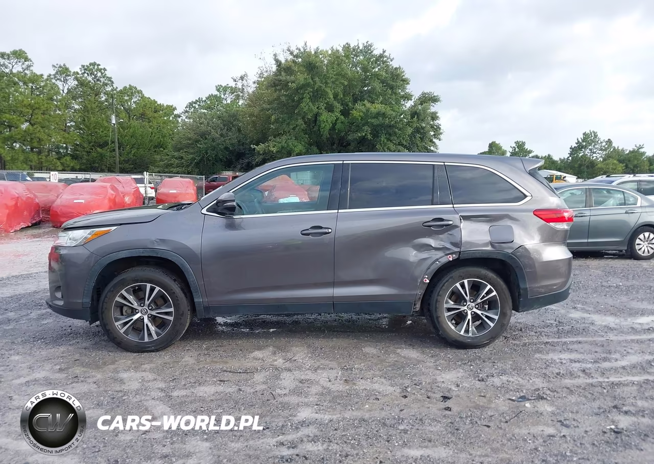 2019 Toyota Highlander Le VIN:5TDZZRFH6KS341661 - 14