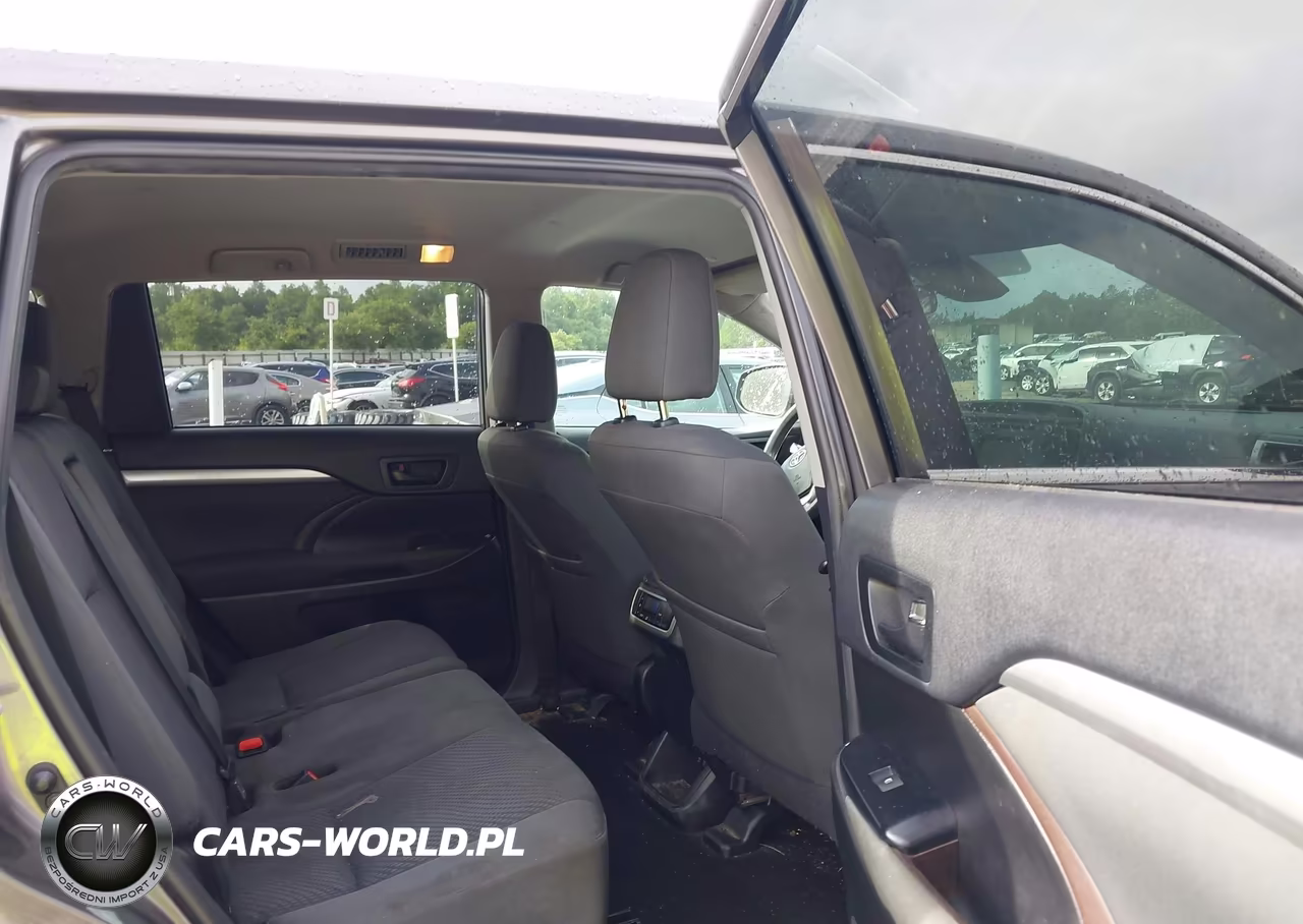 2019 Toyota Highlander Le VIN:5TDZZRFH6KS341661 - 8