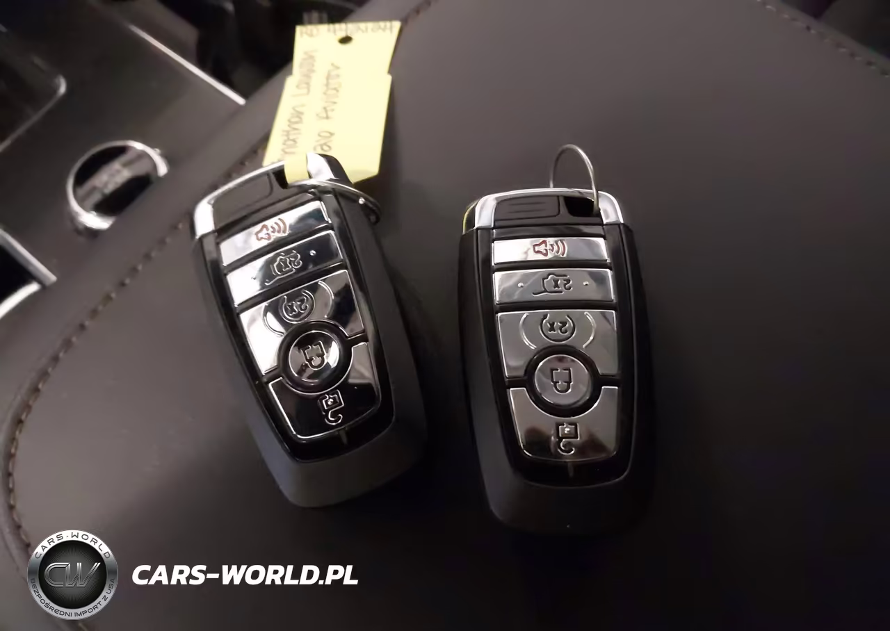 2026 Lincoln Aviator Reserve VIN:5LM5J7XC2TGL06486 - 11