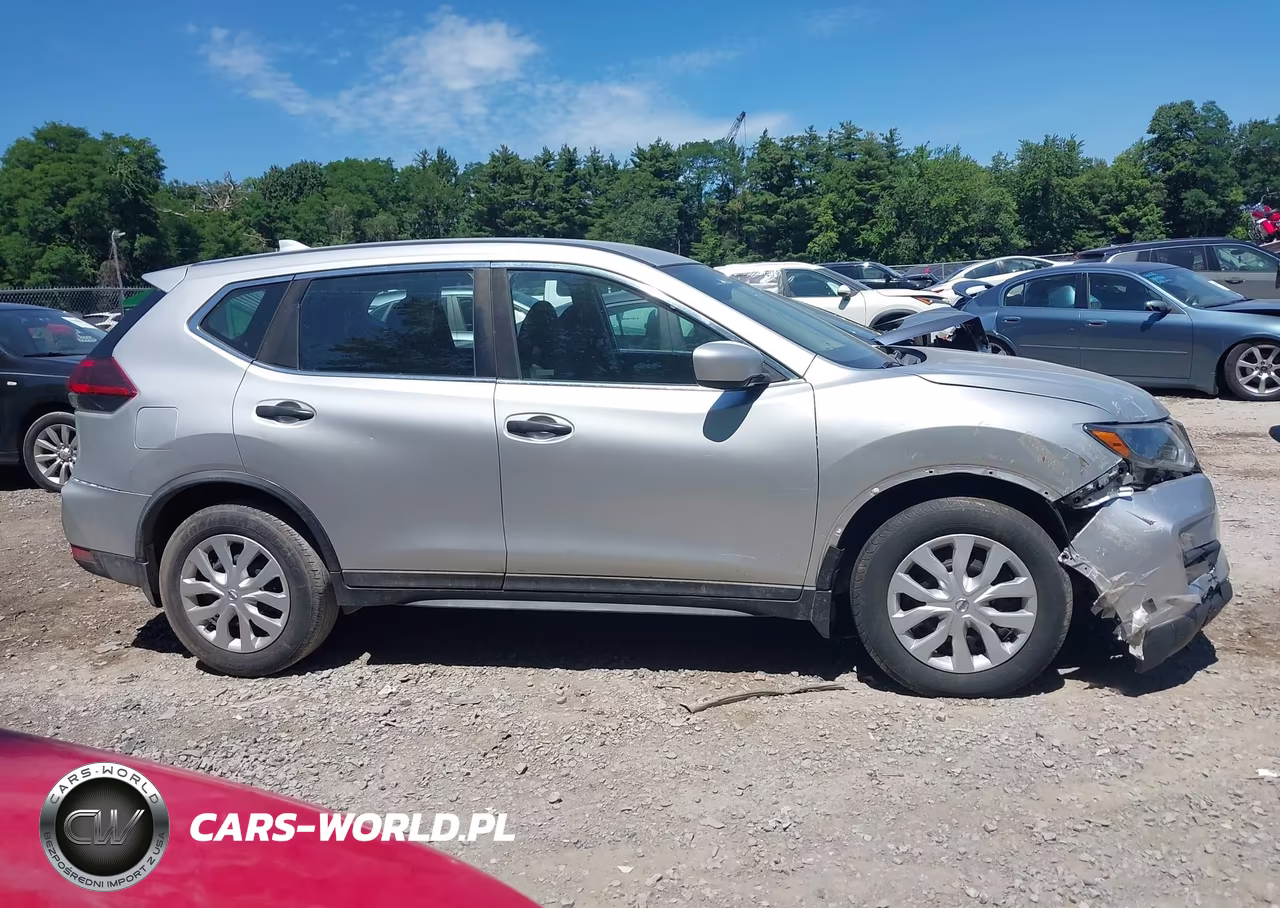 2018 Nissan Rogue S VIN:KNMAT2MT3JP621625 - 13