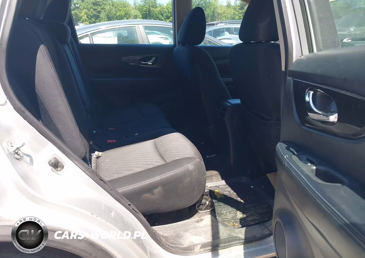 2018 Nissan Rogue S VIN:KNMAT2MT3JP621625 - 8