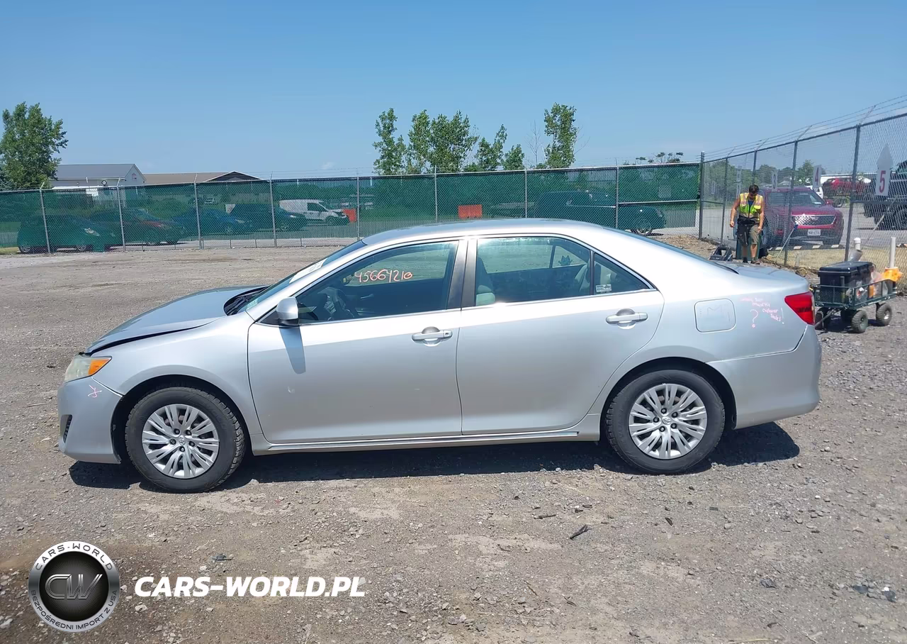 2012 Toyota Camry Le VIN:4T1BF1FK9CU515075 - 14