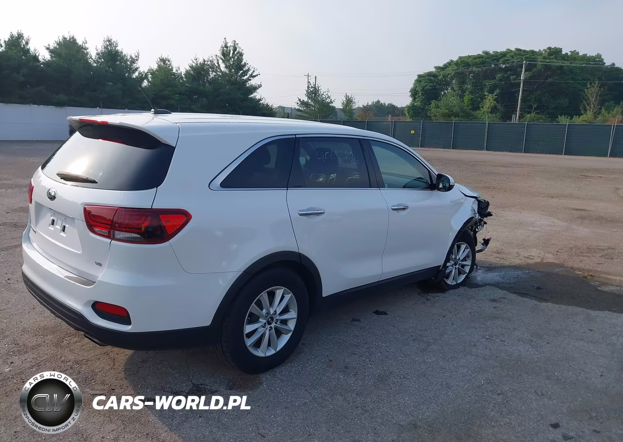 2019 Kia Sorento 3.3L Lx VIN:5XYPG4A58KG446731 - 4
