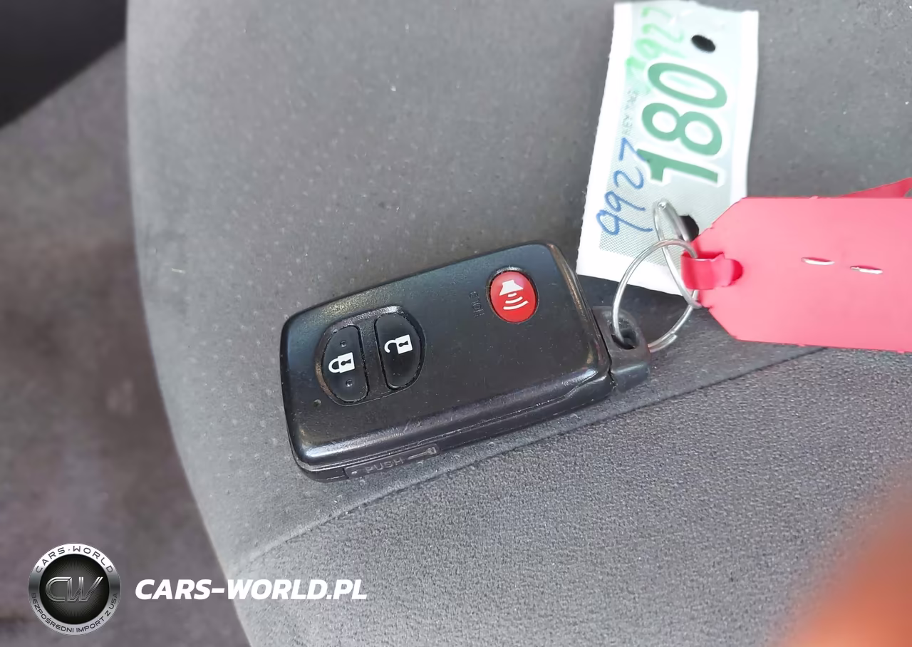 2013 Toyota Prius VIN:JTDKN3DU5D1723965 - 11