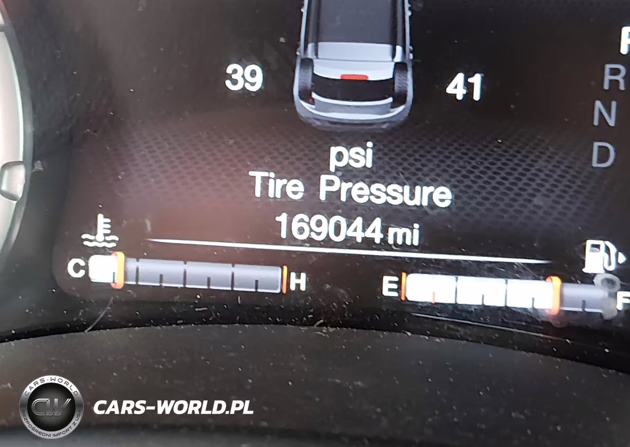 2017 Jeep Renegade Limited VIN:ZACCJADB3HPF32585 - 16