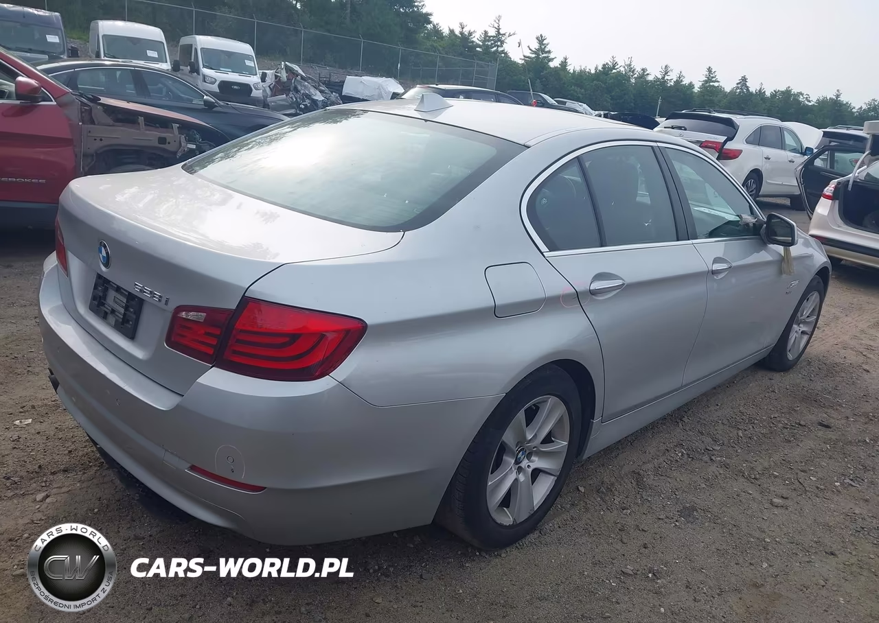 2012 BMW 528I xDrive VIN:WBAXH5C52CDW02162 - 4