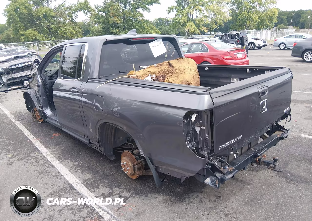 2017 Honda Ridgeline Rtl-T VIN:5FPYK3F64HB010643 - 3