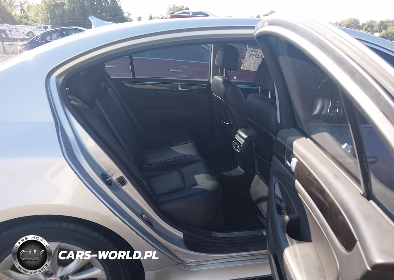 2012 Hyundai Genesis 3.8 VIN:KMHGC4DD0CU198033 - 8