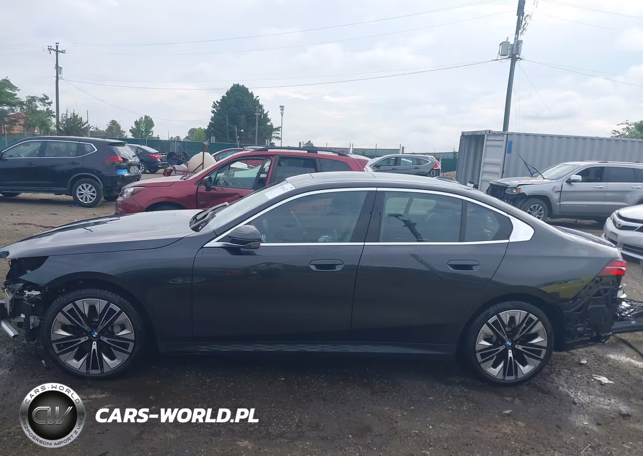 2026 BMW 530I xDrive VIN:WBA53FJ09TCW99255 - 15