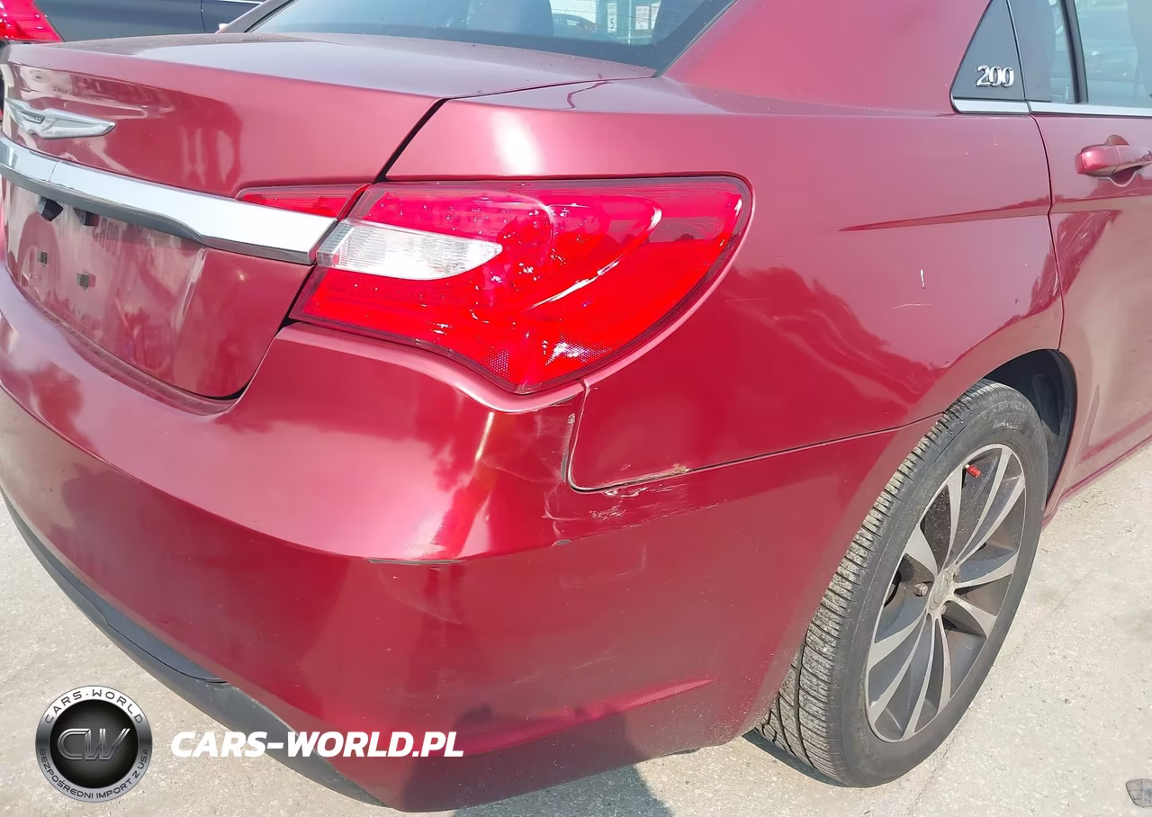 2014 Chrysler 200 Touring VIN:1C3CCBBGXEN118632 - 6