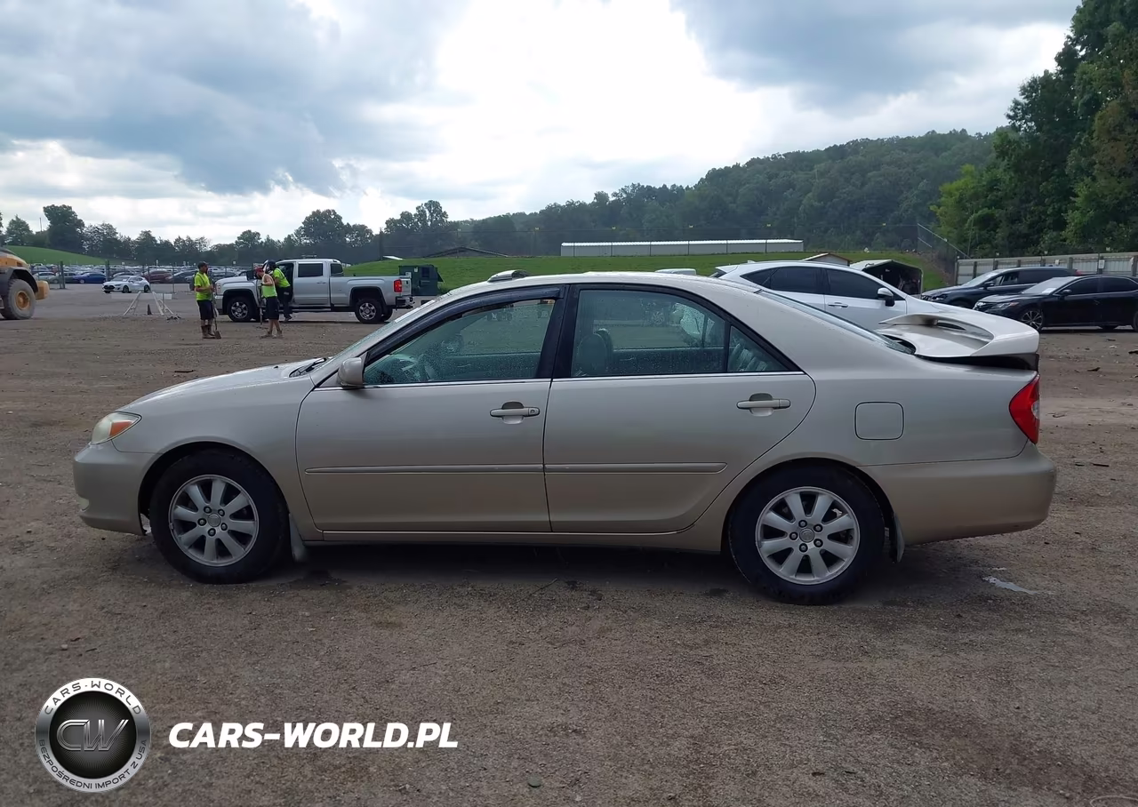 2002 Toyota Camry Xle VIN:4T1BE30K12U587247 - 14