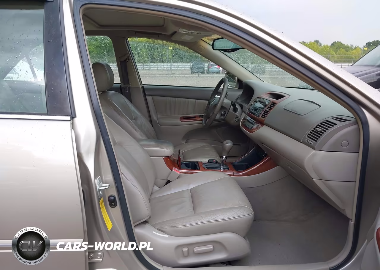 2002 Toyota Camry Xle VIN:4T1BE30K12U587247 - 5