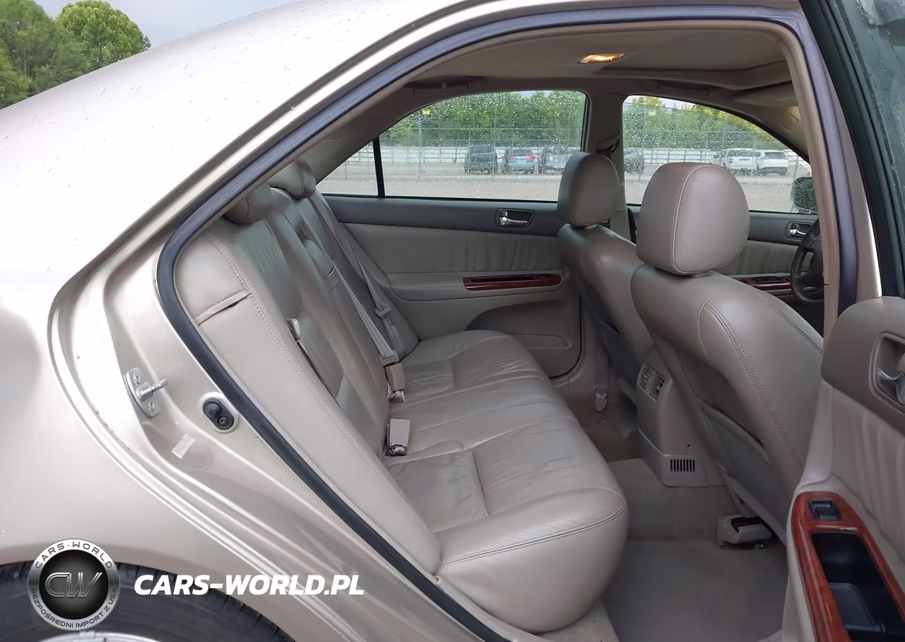 2002 Toyota Camry Xle VIN:4T1BE30K12U587247 - 8