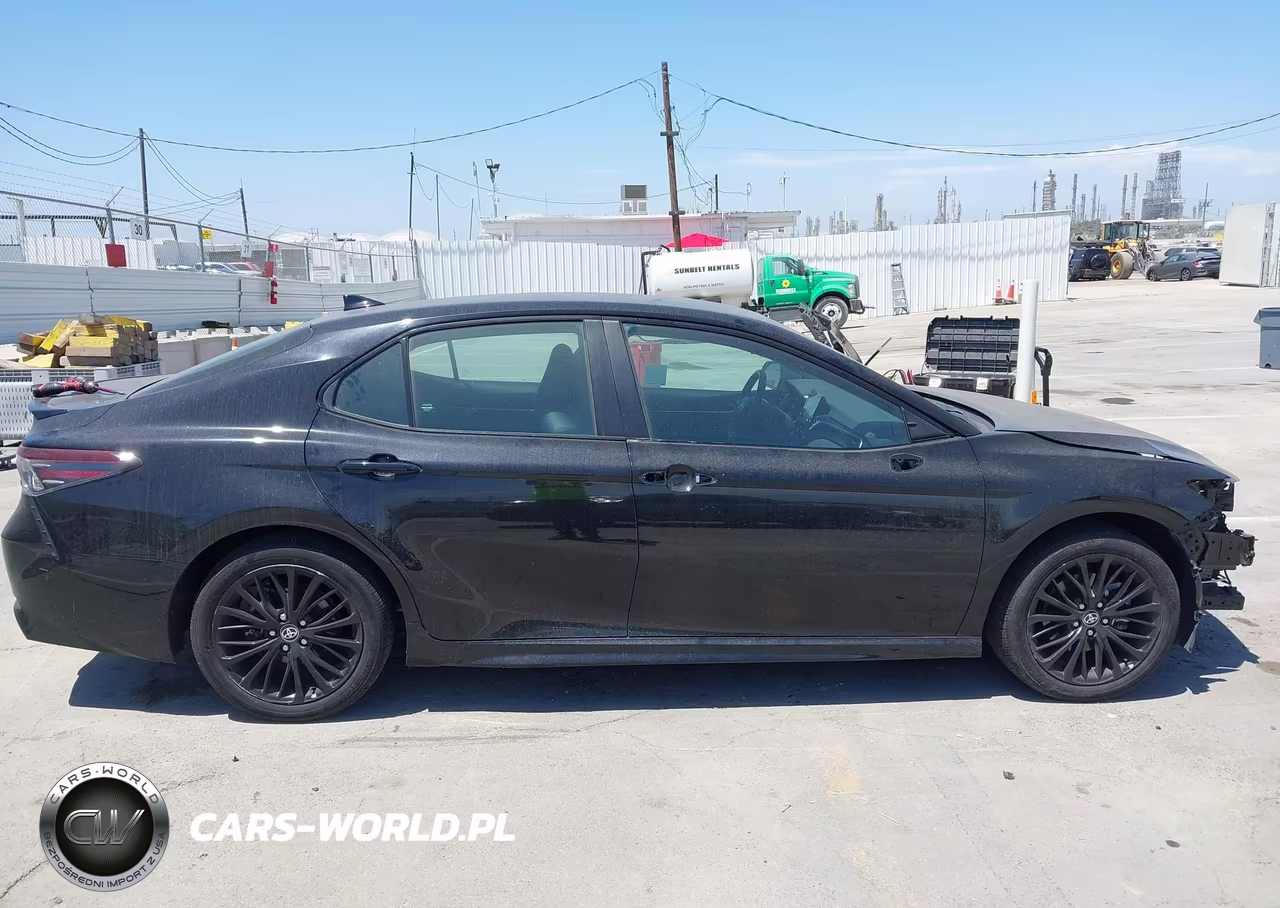 2022 Toyota Camry Nightshade Edition Hybrid VIN:4T1G31AK7NU041863 - 14