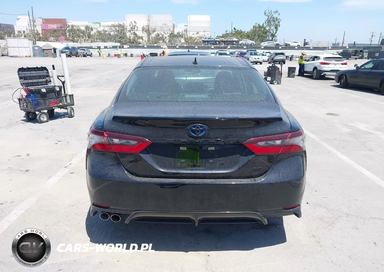 2022 Toyota Camry Nightshade Edition Hybrid VIN:4T1G31AK7NU041863 - 17