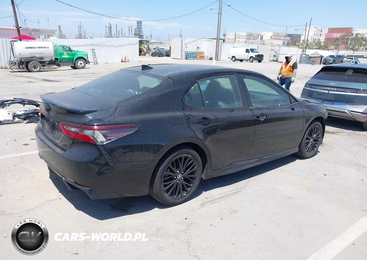 2022 Toyota Camry Nightshade Edition Hybrid VIN:4T1G31AK7NU041863 - 4