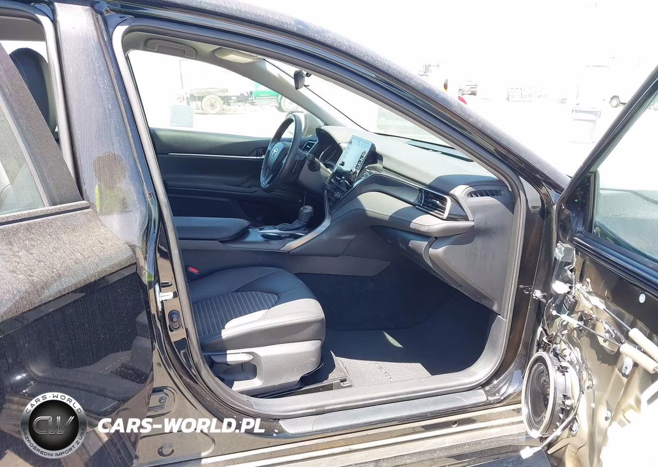 2022 Toyota Camry Nightshade Edition Hybrid VIN:4T1G31AK7NU041863 - 5