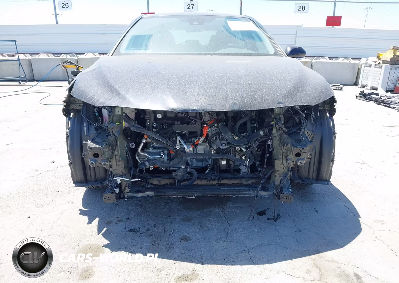 2022 Toyota Camry Nightshade Edition Hybrid VIN:4T1G31AK7NU041863 - 6